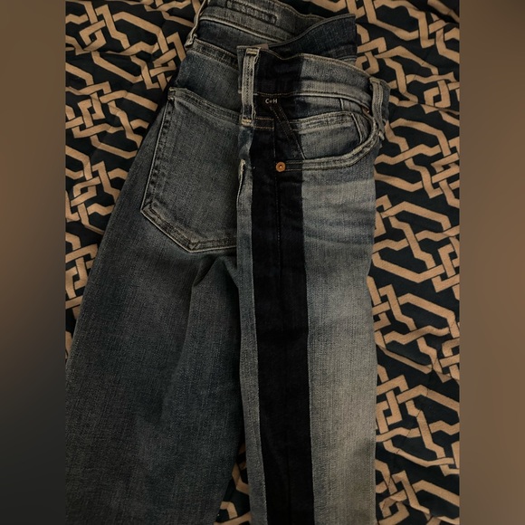 CITIZENS OF HUMANITY
Rocket Jeans - Picture 8 of 12